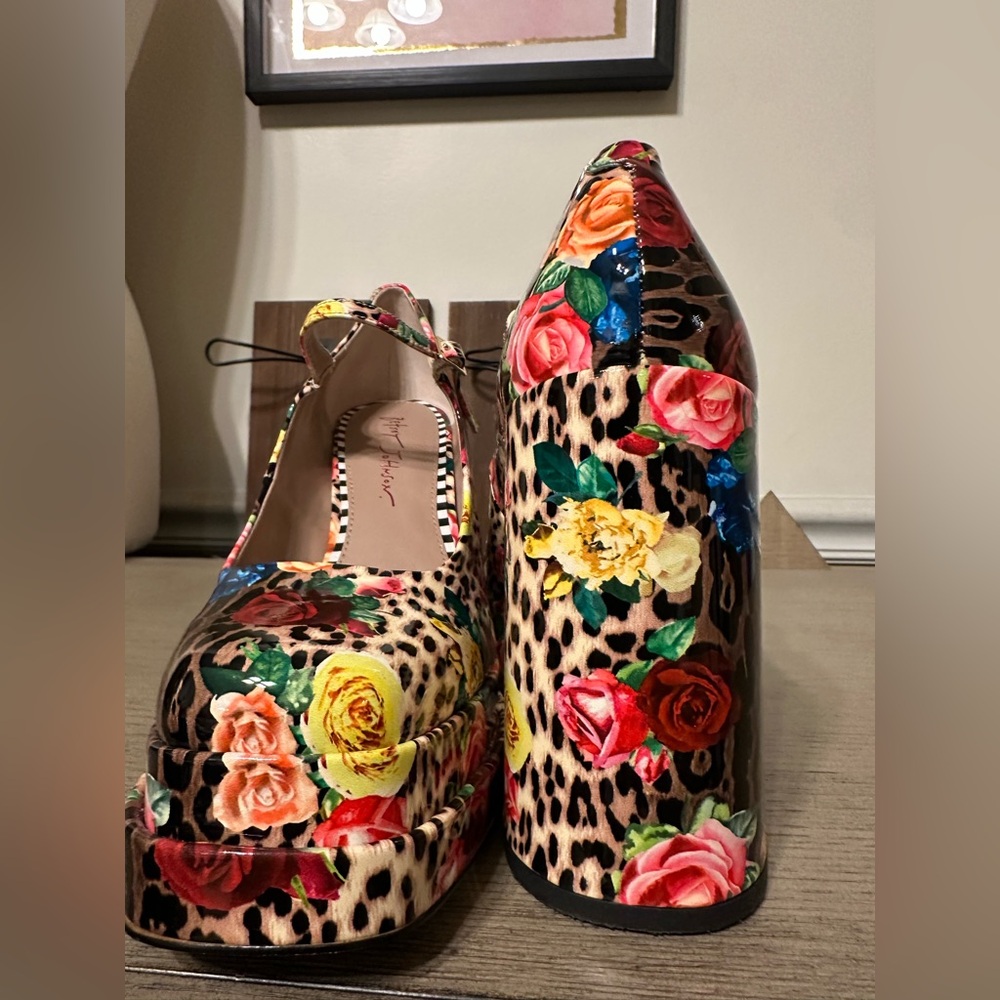 Platform Mary Jane Heels - Floral & Leopard Print in Multicolor - Picture 8 of 10